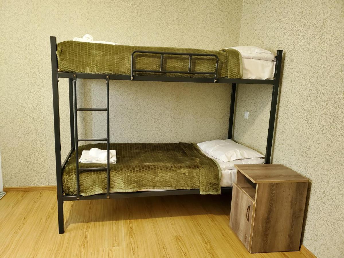 Beehives Apartment Кутаиси Екстериор снимка