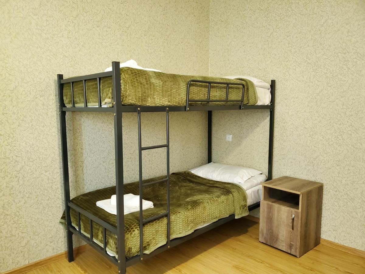 Beehives Apartment Кутаиси Екстериор снимка